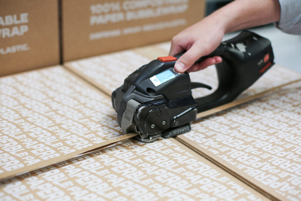 Use Of A Heavy Duty Pallet Strapping Kit
